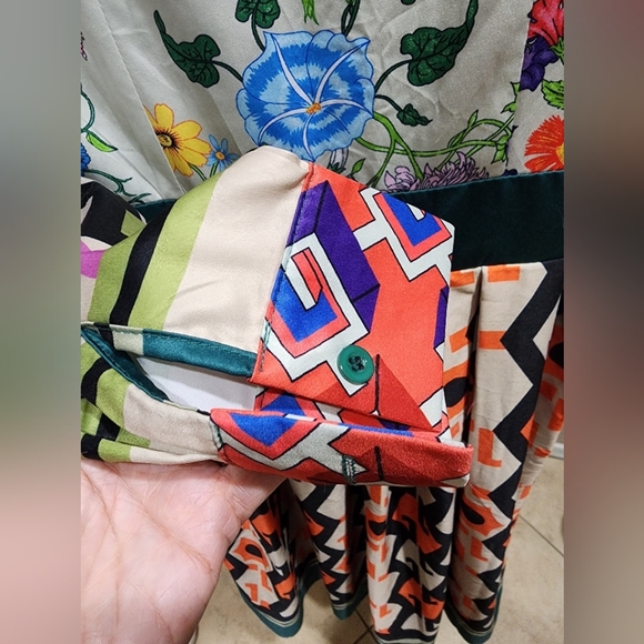 Lai Meng Five Cats Floral Collar button L/S Dress 2 NWOT - Picture 6 of 6